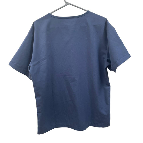 FIGS Women’s Size Medium Threads For Threads Blue Scrub Top 1 Pocket V-neck - Picture 2 of 7